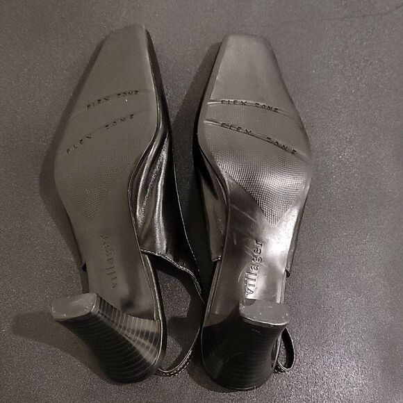 VILLAGER A LIZ CLAIBORNE COMPANY QUEBEC POINTED TOE SLIP-ON SLINGBACK SANDALS - Picture 16 of 16